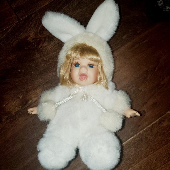 Dandee Collector's Choice Doll Bunny Suit - Picture 1 of 4